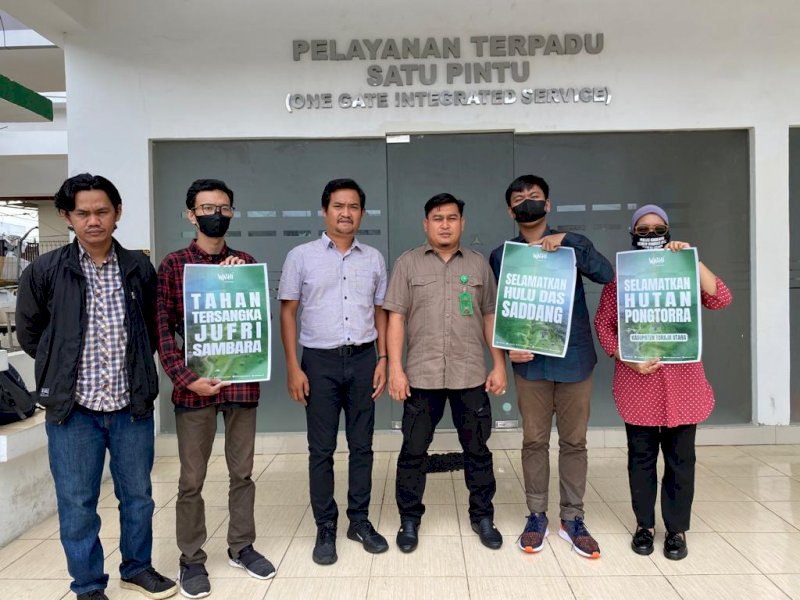 Walhi Sulsel mendesak agar Kejaksaan Tinggi segera mempercepat penanganan perkara tindak pidana Pendudukan Kawasan Hutan lindung Pongtorra yang dilakukan oleh
tersangka Jufri Sambara, Anggota DPRD Provinsi Sulsel. (ist)
