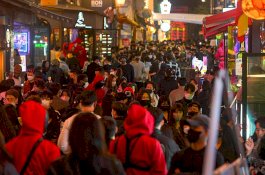 Ratusan Korban Tewas Saat Festival Halloween di Itaewon Korsel