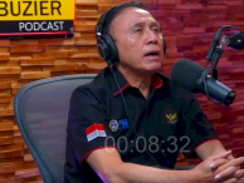 Ketua Umum PSSI Mochamad Iriawan atau Iwan Bule. (Youtube /Close the Door/Deddy Corbuzier)
