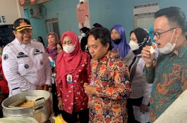 Deputi Dalduk BKKBN RI Apresiasi Kampung KB Desa Pitue Kabupaten Pangkep