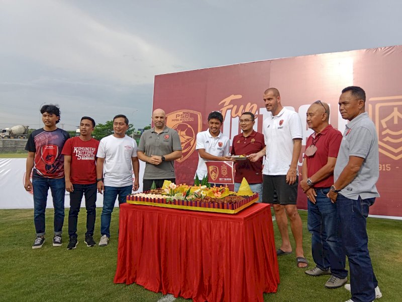 Perayaan HUT 107 PSM Makassar di lapangan Bosowa Sport Center (BSC), Jl. Teuku Umar, Kota Makassar, Rabu, (2/11/2022).