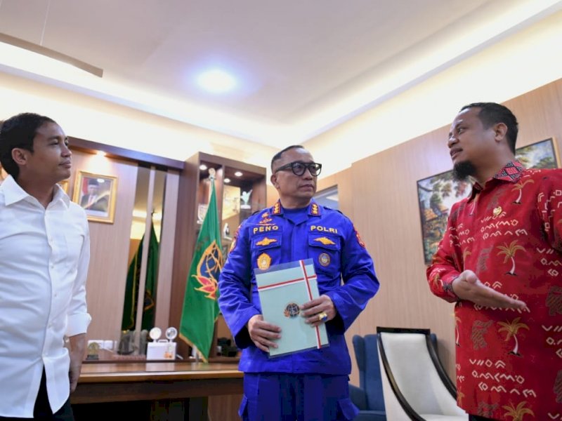 Wakil Menteri Agraria dan Tata Ruang/Wakil Kepala Badan Pertanahan Nasional, Raja Juli Antoni mengunjungi Kantor BPN Sulsel, Jl. Cendrawasih, Makassar, 3 November 2022. (Foto: Humas Pemprov Sulsel)