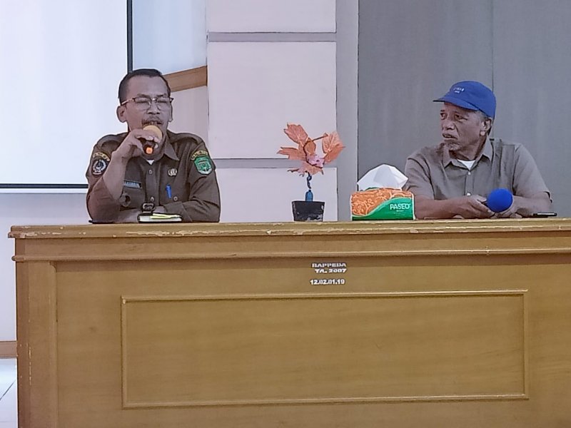 Kepala Bappelitbangda, Alauddin Sukri, menjelaskan rencana kedatangan USAID dan Kemenkumham ke Desa Pincara Luwu Utara. (Foto: istimewa)