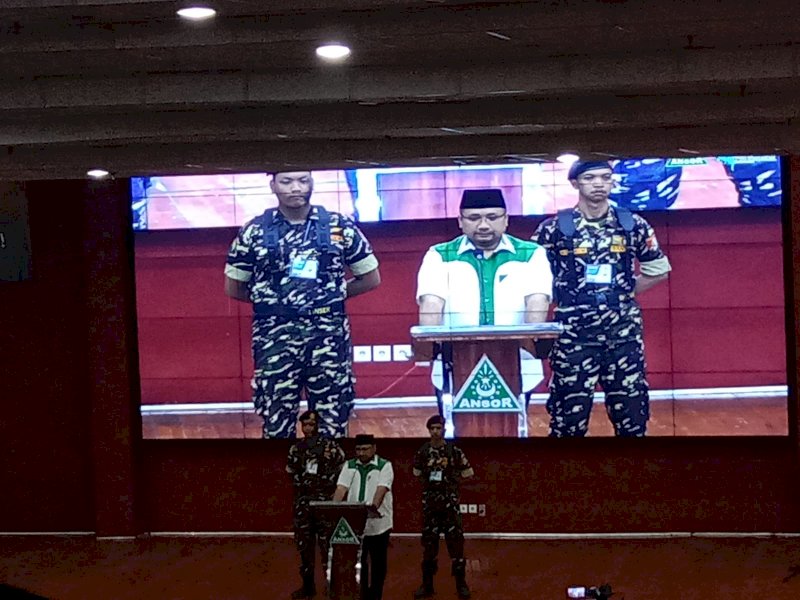 Menteri Agama RI Yaqut Cholil Quomas pidato pelantikan PW GP Ansor Sulsel periode 2021-2025, di Menara Pinisi UNM, Jl AP Pettarani, Makassar, Sabtu (12/11/22) malam.