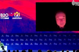 Rumah Elon Musk Mati Lampu, Hadir Virtual B20 Gelap-gelapan