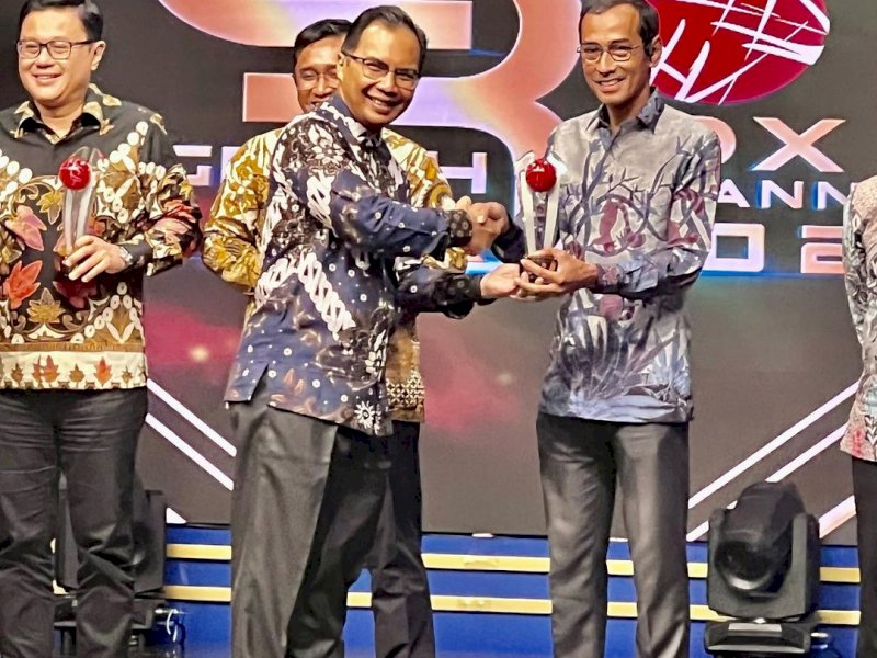 PT Vale berhasil meraih Anugerah CSR IDX Channel 2022 untuk Program Penguatan Lembaga Ekonomi Kawasan Perdesaan melalui Bumdesma. Pemberian penghargaan berlangsung di Jakarta, Rabu (9/11/2022). (Foto: istimewa)