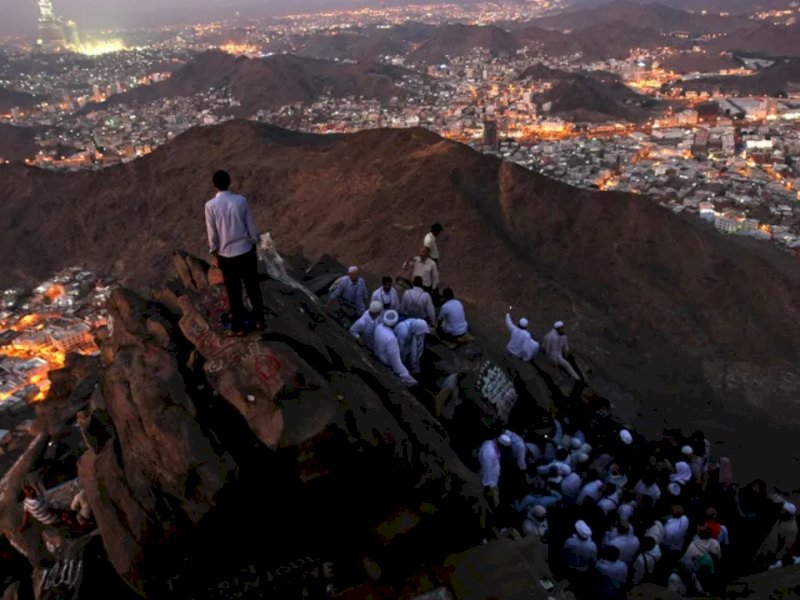 Penampakan Kota Mekah dari atas Gua Hira (dok.arabiaweather)