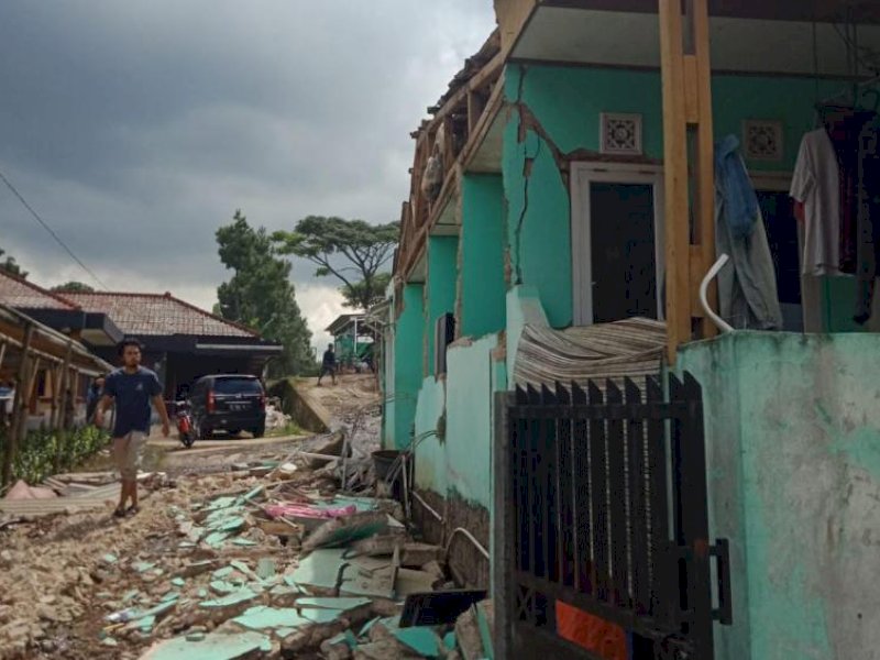 Rumah rusak di Kecamatan Cugenang, Kabupat&eacute;n Cianjur pascagempa bumi, Senin (21/11/2022) .