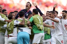 Hasil Piala Dunia 2022: Kartu Merah Pertama, Wales vs Iran Skor 0-2