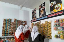 Ini Cara Ifah, Pemilik Kedai Mie Instan untuk Memanjakan Pelanggannya&nbsp;