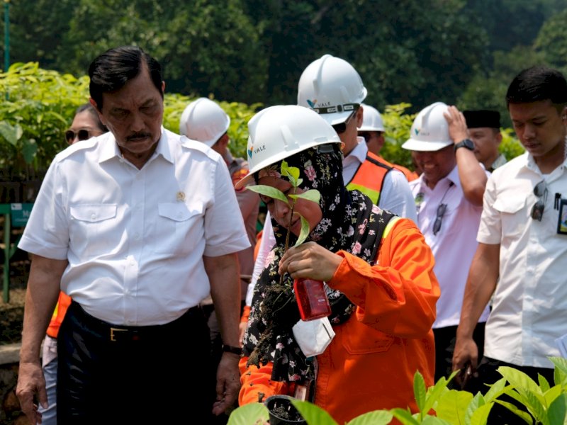 Menteri Koordinator Bidang Kemaritiman dan Investasi Luhut Binsar Pandjaitan berkunjung ke PT Vale Indonesia Blok Sorowako. (Foto: Humas PT. Vale).