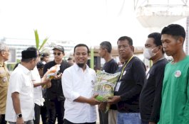 Program Mandiri Benih Tahap 2 Sebanyak 2.500 Ton untuk 100 Ribu Hektar Disalurkan ke Petani