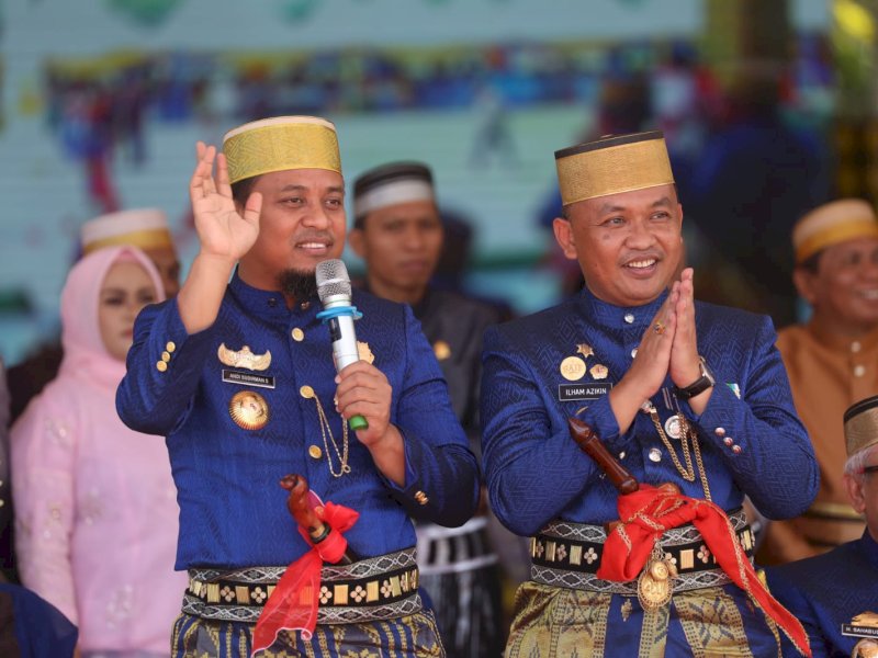 Gubernur Sulawesi Selatan Andi Sudirman Sulaiman saat menghadiri hari jadi ke-768 Bantaeng di Lapangan Pantai Seruni, Rabu (7/11/2022).&nbsp;