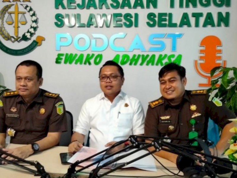 Keterangan pihak Kejati Sulsel terkait tersangka kasus hilangnya beras 500 ton di Gudang Bulog Pinrang. (Dok. Kejati Sulsel)