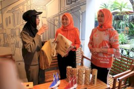 Andi Herfida Attas Perkenalkan UMKM Bulukumba ke Istri Menteri Investasi