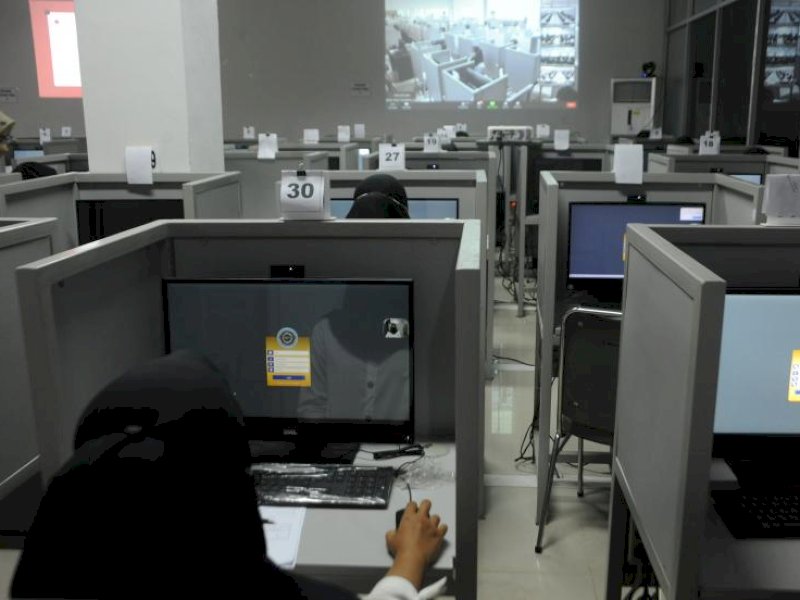 Tes Seleksi Kompetensi Dasar Calon (SKD) penerimaan Calon Pegawai negeri Sipil (CPNS). Foto: ANTARA/Feny Selly