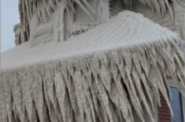 FULL: Beginilah Badai Salju Mematikan di New York, Dinginnya Tembus Tulang