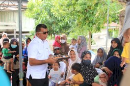 Gempur Stunting, Parade Motor Distribusi Paket Gizi ke Rumah-rumah Warga