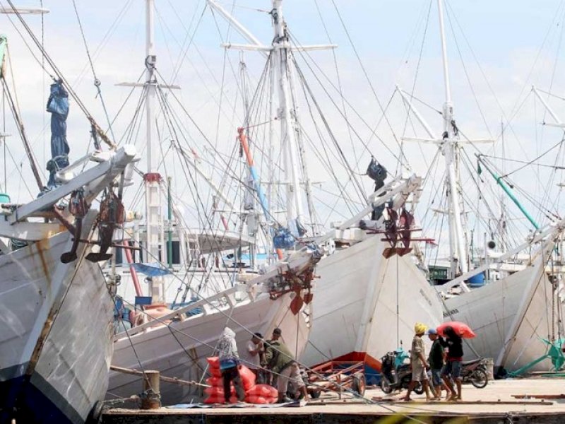 Suasana di Pelabuhan Paotere Makassar, Sulawesi Selatan, Selasa (21/11/2022). Badan Pusat Statistik (BPS) melalui data yang dirilis mengatakan ekonomi Sulawesi Selatan triwulan III-2022 terhadap triwulan III-2021 mengalami pertumbuhan sebesar 5,67 persen. @Jejakfakta/DokBisnis/Paulus Tandi Bone