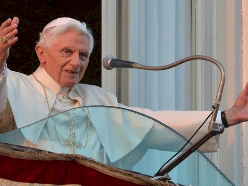 Paus Benediktus (Foto: AFP/VINCENZO PINTO)