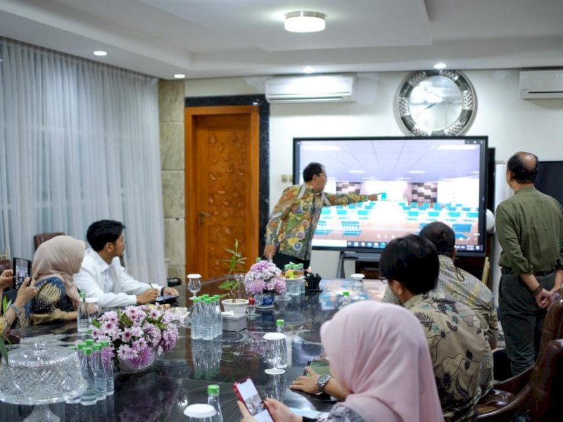 Wali Kota Makassar Moh Ramdhan Pomanto memberikan masukan terkait masterplan renovasi RS Daya Makassar. @Jejakfakta/Ist.