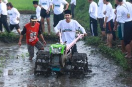 Melahirkan Petani Milenial Keren