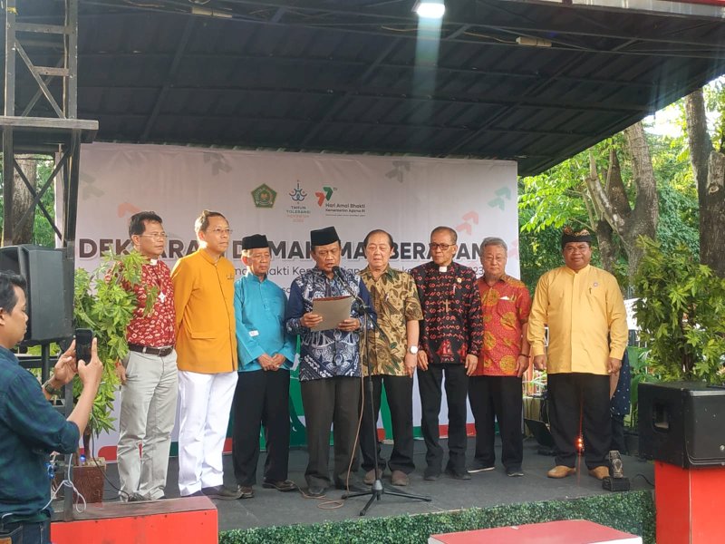 Forum Kerukunan Umat Beragama dan Majelis Agama Provinsi Sulawesi Selatan mendeklarasikan Damai Umat Beragama di Makassar, Sabtu (14/1/2023). @Jejakfakta/Atri Suryatri Abbas