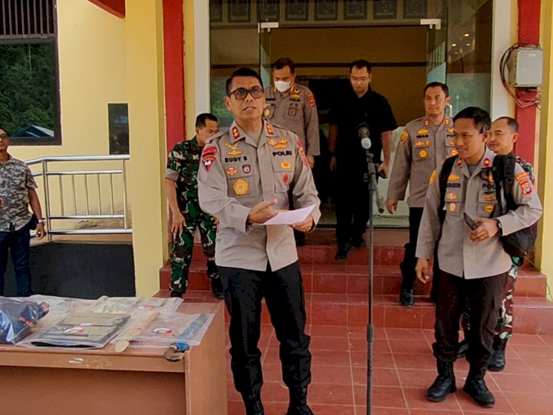 Kapolda Sulawesi Tengah (Sulteng) Inspektur Jenderal (Irjen) Pol. Drs. Rudy Sufahriadi&nbsp;menggelar konferensi pers terkait persoalan yang terjadi di PT. GNI di Mako Polres Morowali Utara, Ahad (15/1/ 2023).&nbsp;@Jejakfakta/Ist.