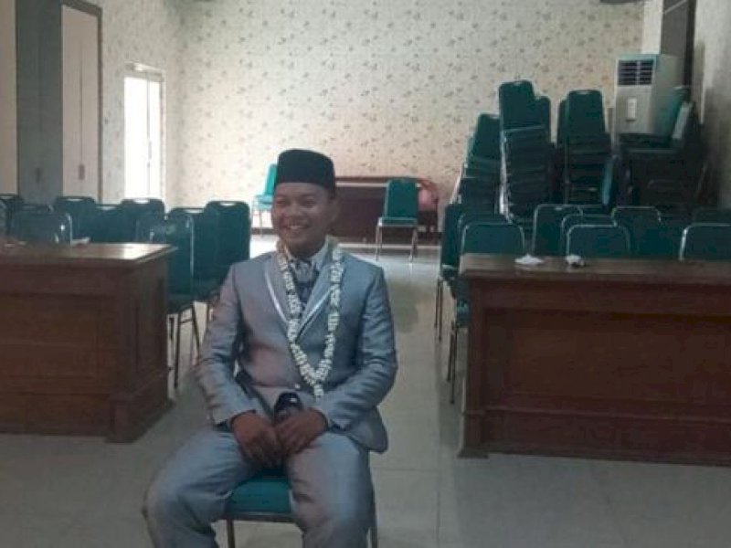 Pria Sidoarjo ini rela tinggalkan resepsi pernikahan demi mengikuti tes wawancara pps (Foto/Antara)