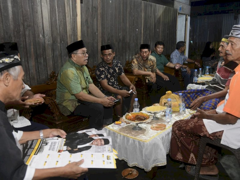 Ilham Arief Sirajuddin (IAS) silaturahmi bersama tokoh masyarakat Belawa, Wajo, Senin (16/1/2023). Jejakfakta/Reza Arifuddin