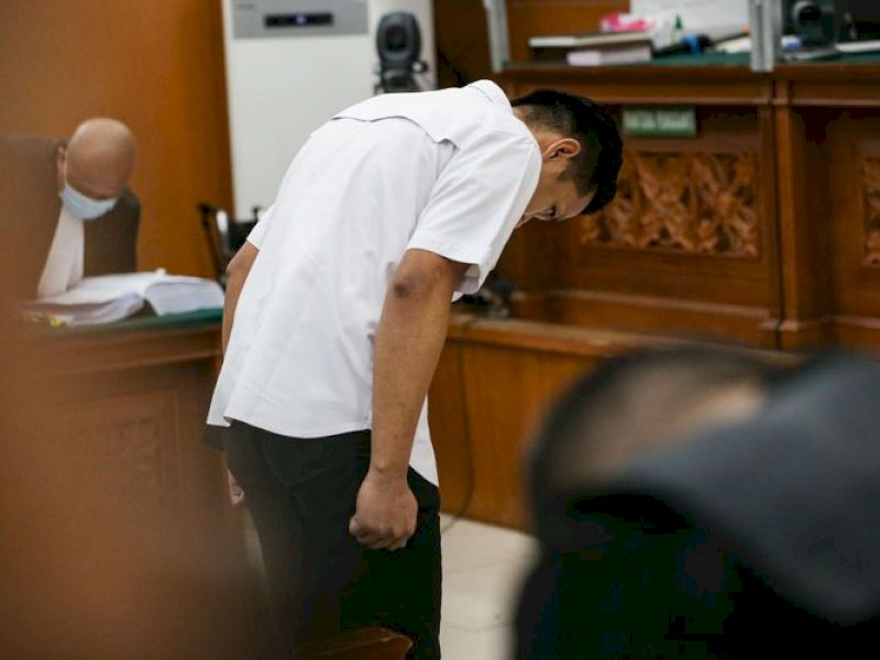 Terdakwa kasus pembunuhan berencana Brigadir Nofriansyah Yosua Hutabarat atau Brigadir J, Richard Eliezer menjalani sidang pembacaan tuntutan di Pengadilan Negeri Jakarta Selatan, Rabu (18/1/2023). Foto/DokKompas.com