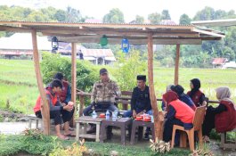 Hari Libur, Bupati Andi Utta Kendarai Motor Keliling Kindang