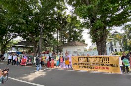 Petani Gelar Aksi Diam Tolak Perpanjangan HGU PTPN XIV Takalar