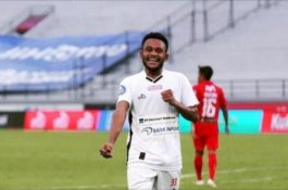 PSM Makassar Resmi Kontrak Gunansar Mandowen&nbsp;