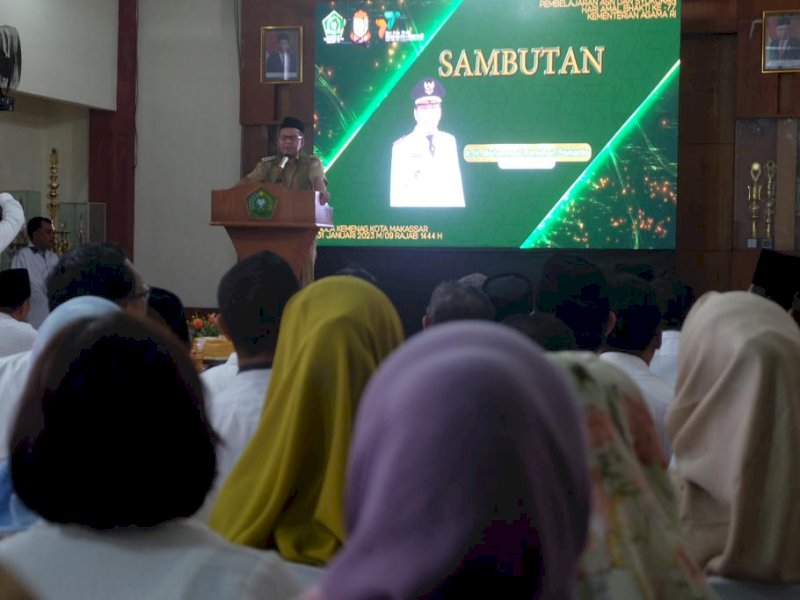 Wali Kota Makassar, Moh Ramdhan Pomanto memberi sambutan pada Hari Amal Bakti (HAB) Kementerian Agama Kota Makassar yang ke-77, di Aula Kantor Kementerian Agama Kota Makassar, Sulawesi Selatan. (Dok. Jejakfakta.com/Humas Pemkot Makassar)