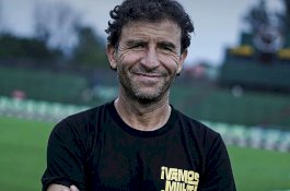 Pelatih Persib: Lawan PSM, Seperti Laga Final