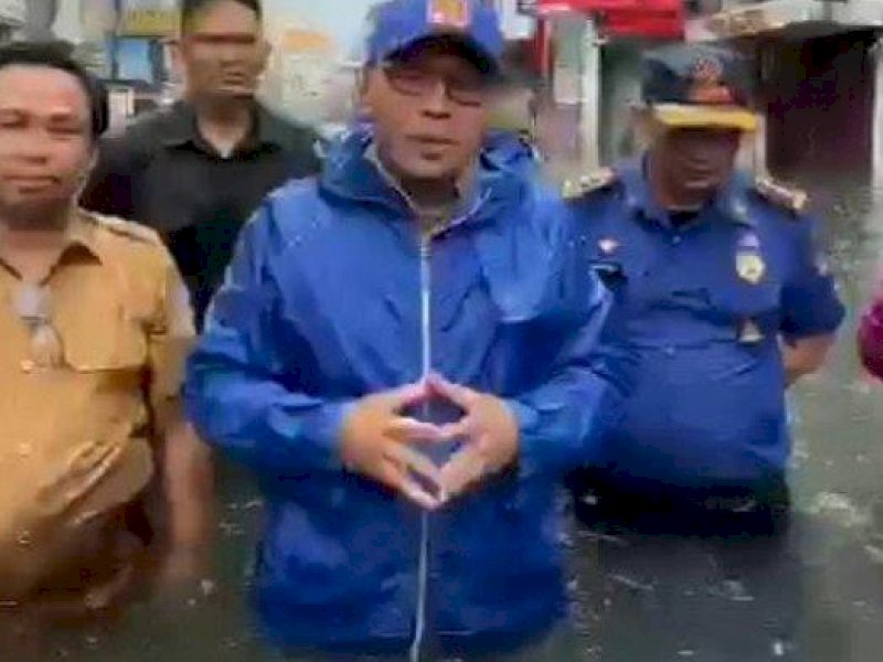 Wali Kota Makassar, Moh Ramdhan 'Danny' Pomanto (topi biru). @Jejakfakta/ist