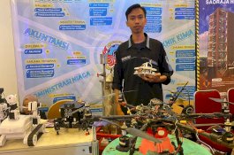Robot Drone Inovasi Mahasiswa Poltek Bisa Dipakai Siram Tanaman Padi