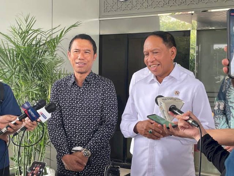 Yunus Nusi (kiri) bersama Menpora Zainudin Amali. @Jejakfakta/ist