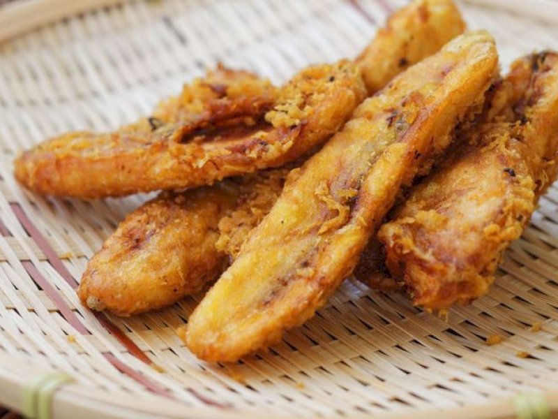Makanan khas Indonesia, pisang goreng dinobatkan sebagai makanan penutup terbaik di dunia. @Jejakfakta/Asian Inspiration 