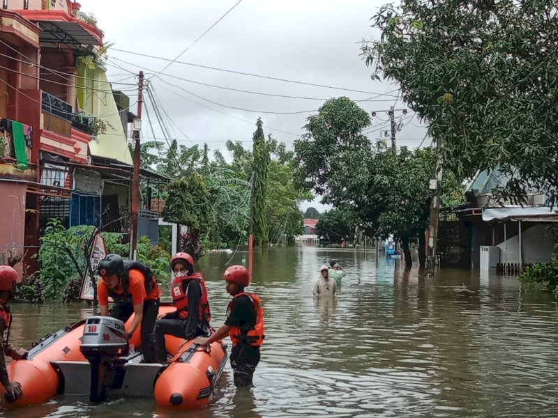 Akibat curah hujan yang tinggi, beberapa daerah di Kota Makassar terendam banjir. @Jejakfakta/ist
