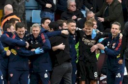 Hasil Liga Inggris: Arsenal Kembali ke Puncak Klasemen, Chelsea Kalah dari Tim Papan Bawah