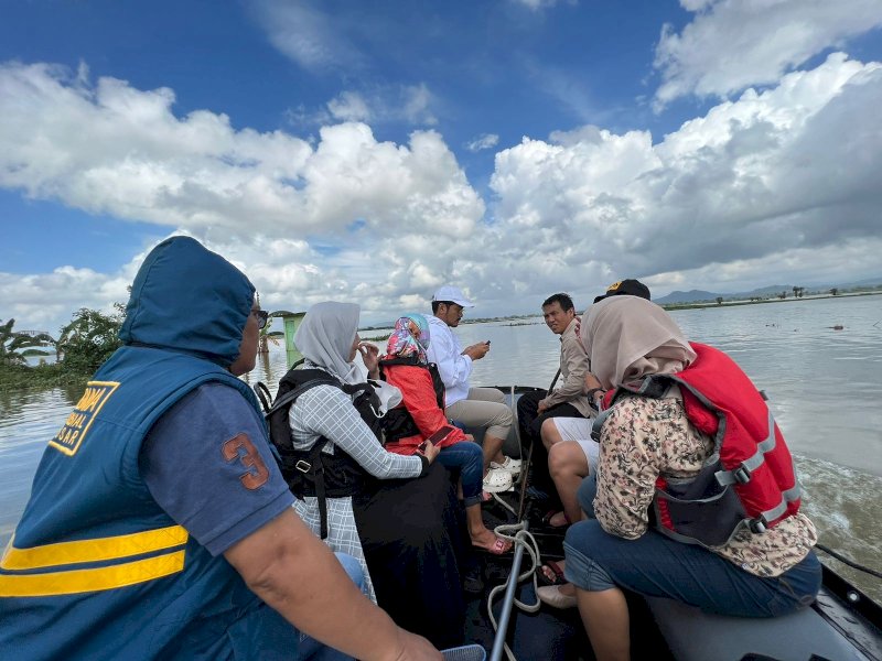 Forum Kemanusiaan bersama OPD Pemkot Makassar menuju Kampung Romang Tangaya untuk memberikan bantuan kepada warga terdampak banjir. @Jejakfakta/dok. Kominfo Makassar