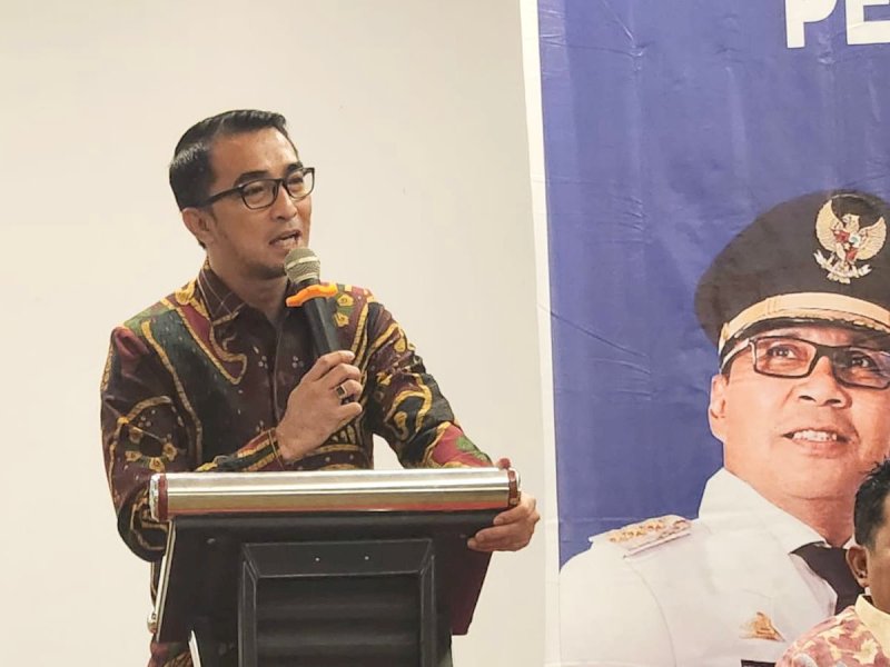 Anggota DPRD Kota Makassar Fraksi Nasdem Mario David sosialisasi Peraturan Daerah (Perda) Kota Makassar Nomor 7 Tahun 2015 tentang penyelenggaraan bantuan hukum, Sabtu (18/2/2023). Sosialisasi di Hotel MaxOne, Jl Taman Makam Pahlawan, Panakkukang, kota Makassar, Sulawesi Selatan.