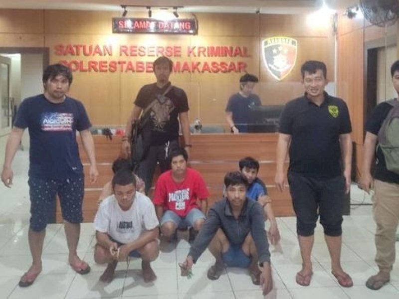 Polrestabes Makassar mengamankan lima pelaku dari aksi tawuran di Jalan Abdul Kadir, Kecamatan Tamalate, Makassar. @Jejakfakta/Polrestabes Makassar 