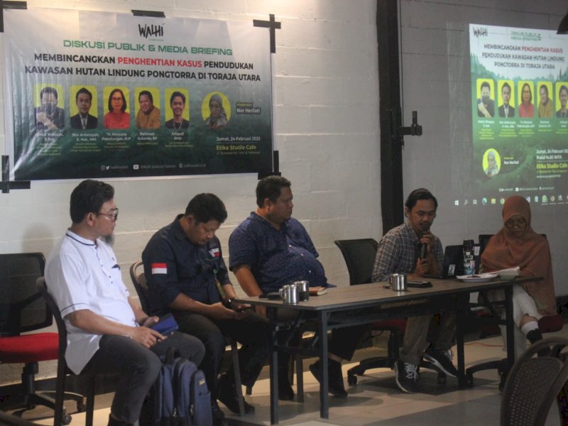 Diskusi Publik terkait penghentian kasus hutan Pongtorra, Toraja Utara yang digelar Walhi Sulsel, Jum'at (24/2/2023). @Jejakfakta/dok. Walhi Sulsel