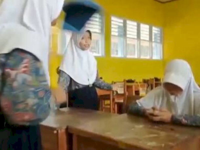 Kasus perundungan terjadi di salah satu SMP di Kabupaten Maros, Sulawesi Selatan. Foto: tangkapan layar.
