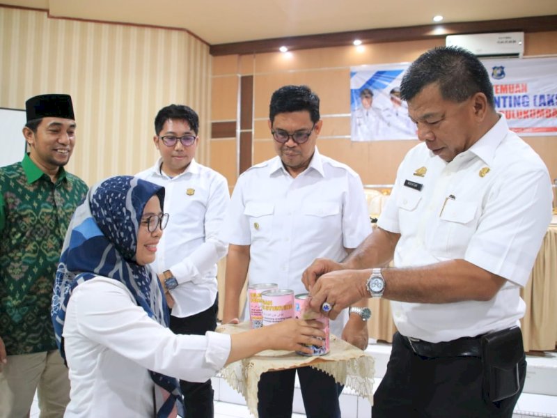 Bupati Andi Utta melaunching Celengan Stunting pada aksi 3 Rembuk Stunting konvergensi percepatan penurunan stunting di Bulukumba, Rabu (8/3/2023). @Jejakfakta/dok Humas Pemkab Bulukumba