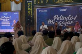 Pelindo Mengajar di SMAN 4 Surabaya: Edukasi Tentang Pelindo dan BUMN