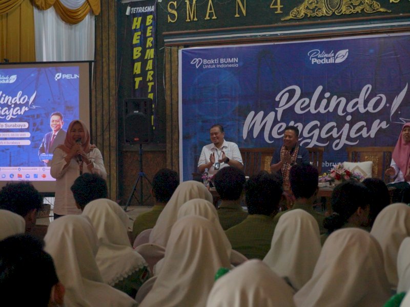 Pelindo Mengajar di SMAN 4 Surabaya: Edukasi Tentang Pelindo dan BUMN